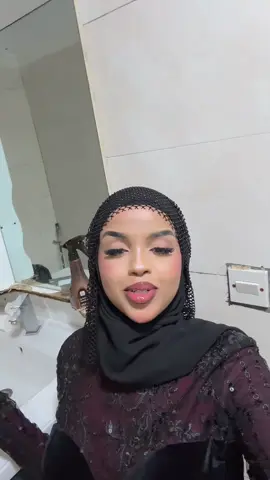 My makeup was TEAAAAA🥹🔥🔥🔥#hanadbandz #fyp #somalitiktok #fyppppppppppppppppppppppp 