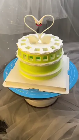 #fyp #foryoupage #cakedecorating #cakefrosting #cutecake #potterycake 