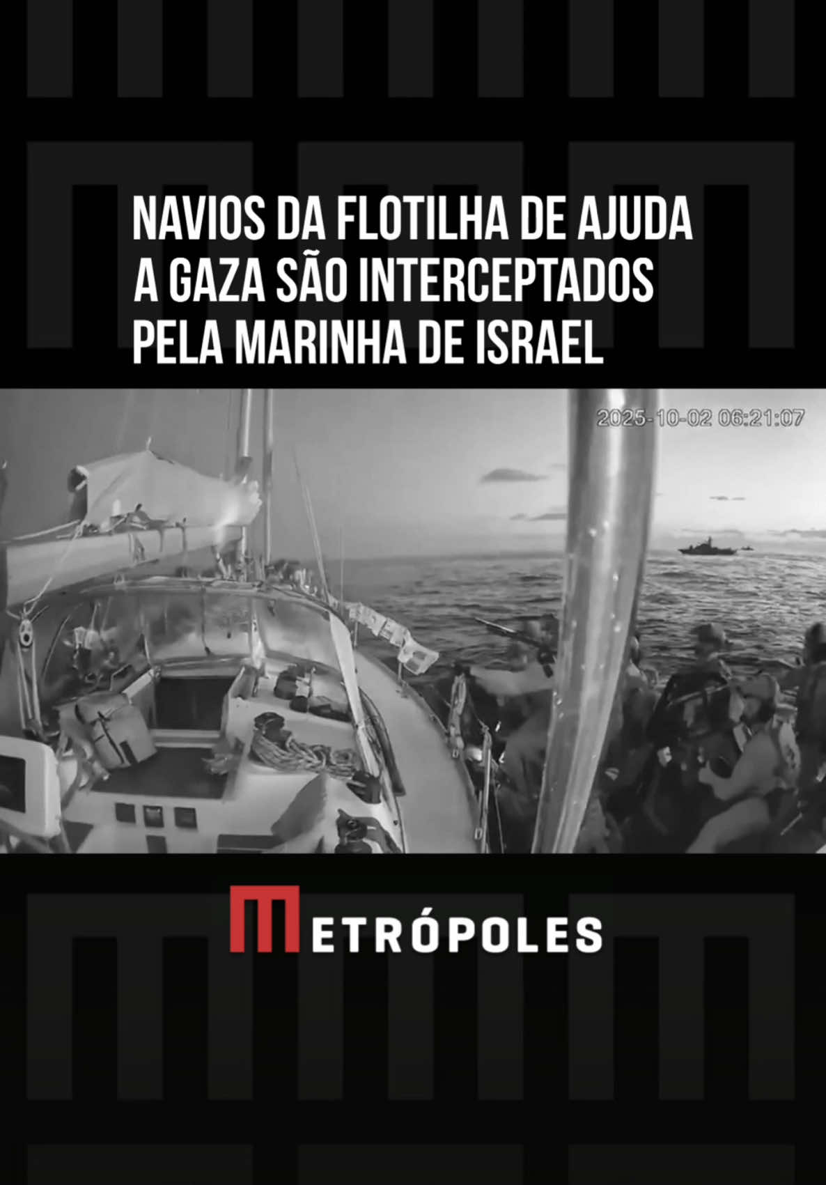 Câmeras a bordo de dois navios da Flotilha Global Sumud, transmitindo imagens ao vivo dos barcos, mostraram a Marinha de #Israel interceptando as duas embarcações na noite de quarta-feira (1º/10). As imagens mostram militares israelenses embarcando no navio #PavlosFyssas, gritando 