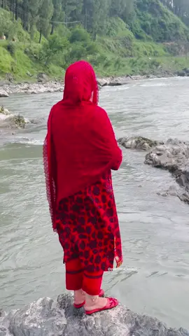 نا محرم نا محرم ہی رہتا ہے  منگیتر کا ٹیگ لگانے سے وہ محرم نہیں بن جاتا