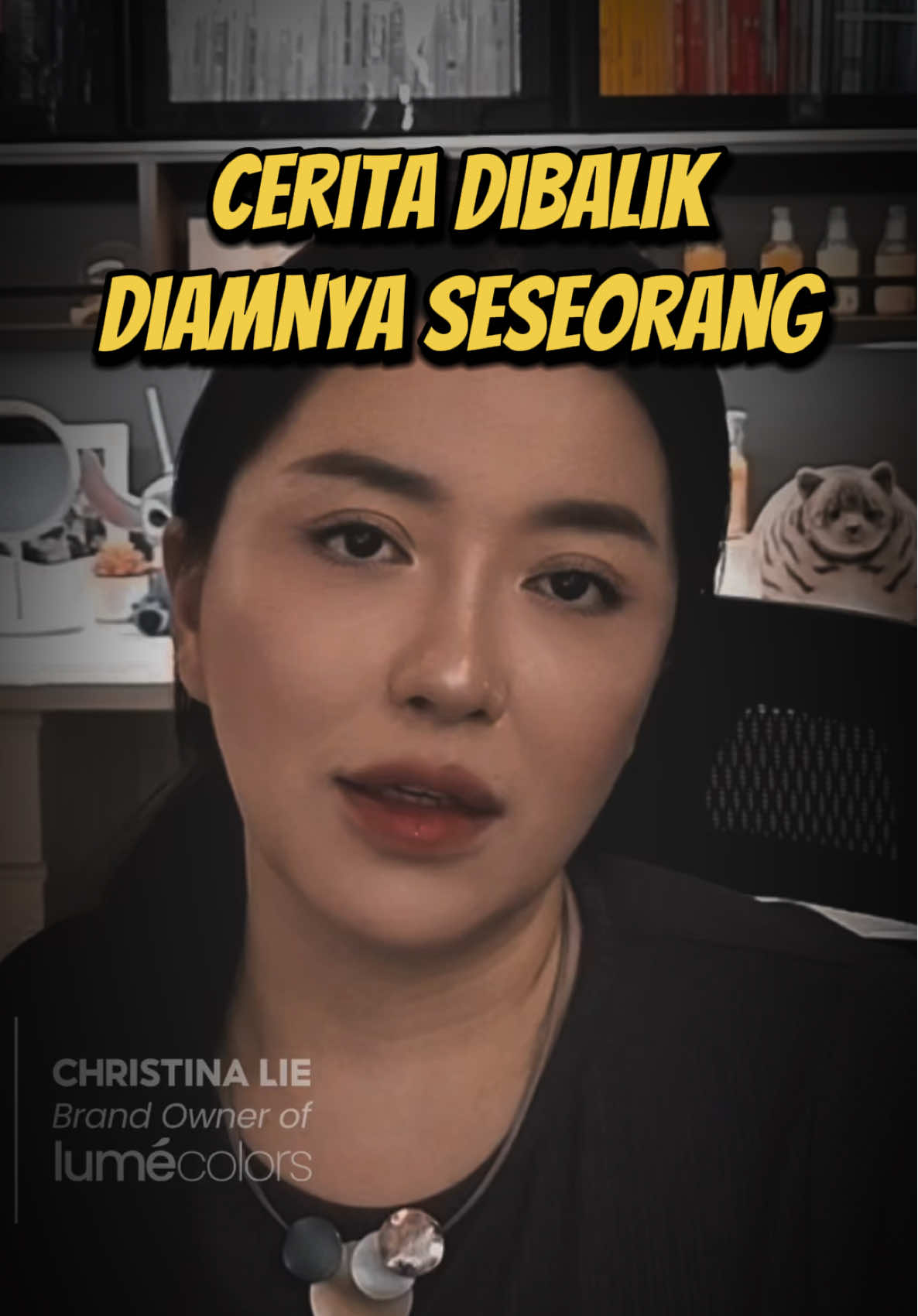 Kadang diam bukan tenang.. tapi cara hati bertahan. #calmyourmind #christinalie #pendiam #selflovejourney #growthmindset 