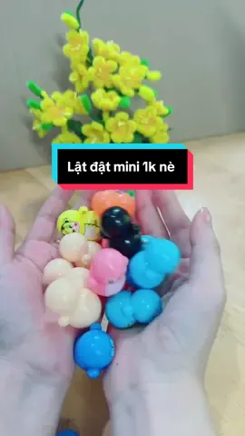 Săn lật đật mini 1K nè mấy bà ơi. Mấy bé thích lắm luôn á #1k #latdat1k #latdatmini #1kfreeship #coutne94  @CÔ ÚT NÈ  @CÔ ÚT NÈ  @CÔ ÚT NÈ 