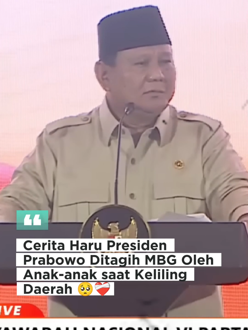 Bayangkan kalo MBG dihapus apakah kita tega ngeliat anak-anak kurang mampu itu pergi dan pulang sekolah dengan perut kosong?? Kalo mimin sih gak tega ya 😭😭🙏🙏 #prabowosubianto #presidenprabowo #mbg #presidenkhatulistiwa #viralditiktok 