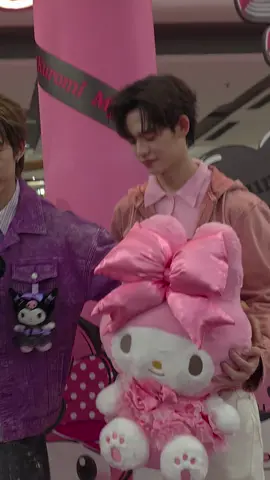 รวมภาพบรรยากาศของสองหนุ่ม ป๋อ - ตี๋ตี๋ ร่วมงาน Central Sanrio Characters Fair 2025” ชวนฉลองครบรอบ 50 ปี  #CentralSanrioCharacterFair2025 #CentralSanrioFairxTeeTeePor #ป๋อตี๋ตี๋
