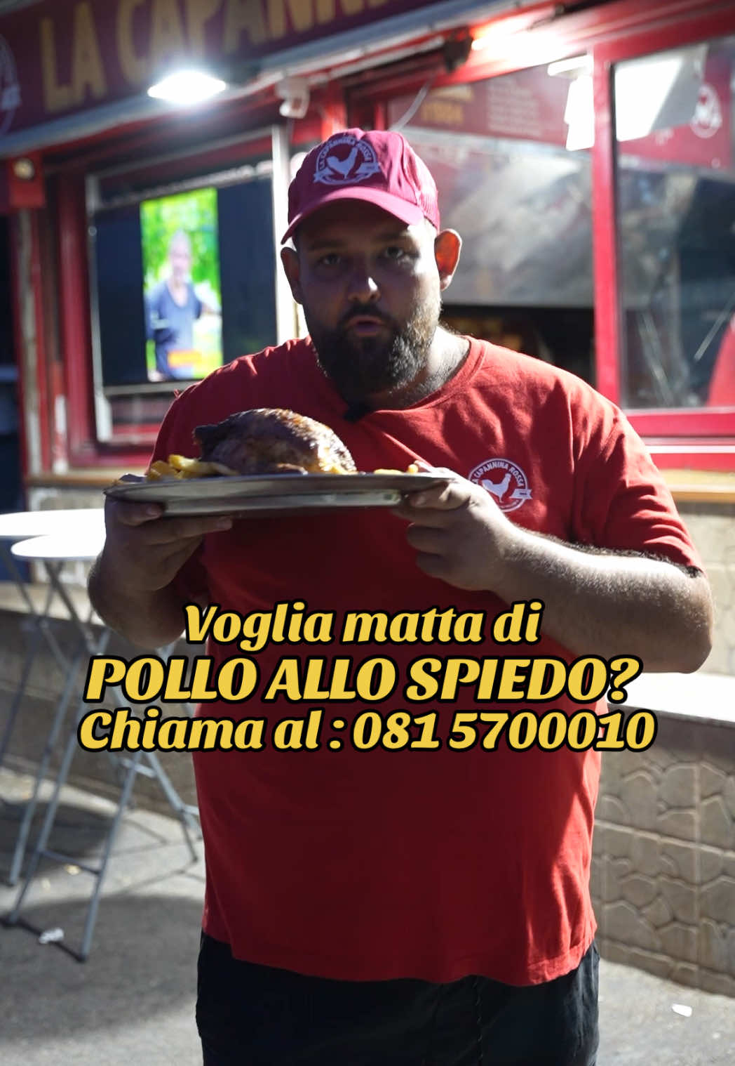 Pollo allo spiedo a casa tua ? #capanninarossa te lo porta caldo e succoso  #napoli #food #naples #polloartigianale 