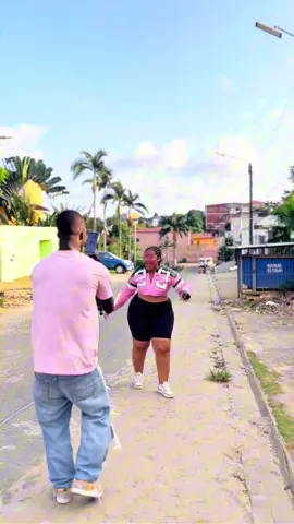 Qui kiffe la chorégraphie comme moi 🫣❤️☺️😍😍😍#etatsunis🇺🇸 #cotedivoire🇨🇮225 #millionsdevue #pourtoi #publicite @PetitpimentdeDebordo @Chloeworld_48 🇺🇸🇨🇮🇫🇷 @mayouyou@ @junior_frisson 