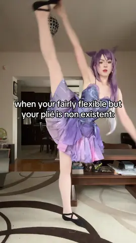 my ballet teachers always thought I was pretending 😭 #cosplayer #keqing #GenshinImpact #genshinimpactcosplay #genshin #foryoupage❤️❤️ #fyppp #ballerina #dancer 