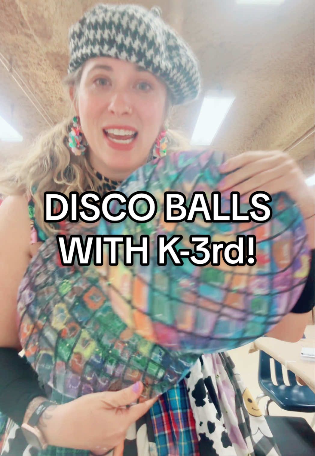How we made these disco balls! * * #DiscoBall #ArtTeacher #ArtLesson #ElementaryArt #MiddleSchoolArt 