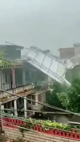 Sức tàn phá của mẹ thiên nhiên