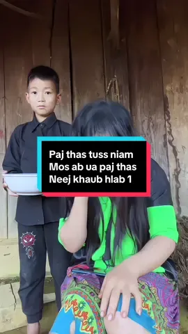 Paj thas tug niam mos ab ua paj thas neej khaub hlab 1