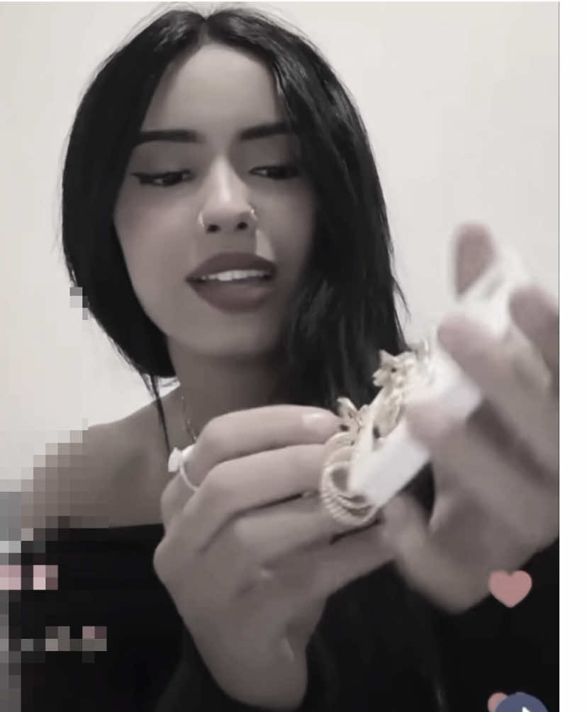 مجرد هديه لحد يروح باله بعيد🙈🙈 @✰ 𝐇𝐚𝐘𝐚𝐌 ✰ @aliardaaak @𝐇𝐚𝐘𝐚𝐌 🐈‍⬛ @playboiaak #hayam #aliardaaak #hayali #explore #fyp 