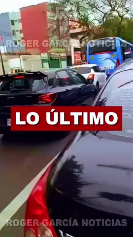 Buses de la empresa Translima cierra Av. Santiago de Surco con Tomas Marsano