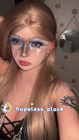 Today’s freckles look like corpse spots… 👱🏻‍♀️🌟#makeuptutorial #trendingmakeup #creativemakeup #makeupstyle #makeup 