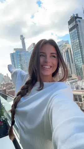 UN SUEÑO☁️🏙️