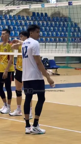 Rivan siap liga vietnam Tag Temanmu  . . Sc tt saovangvietnamvolleyball #vollysquad #rivannurmulki 