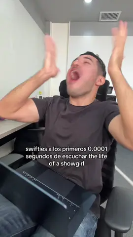 auxilio no puedo esperar para taybolear en la noche!! 🧡😭 #taylorswift #swiftie #tsthelifeofashowgirl #swifttok #ts12 
