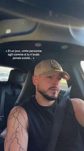« Et un jour, cette personne agit comme si tu n'avais jamais existé.. » #musiquetiktok #musique #viral #mercedes #fyp 