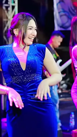 💃🏻💃🏻 #lusyanajelita #ojingtogether 