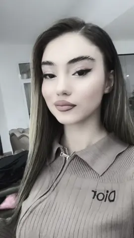 Mənim kimi gözəli heç sevməməy olmaz 😌