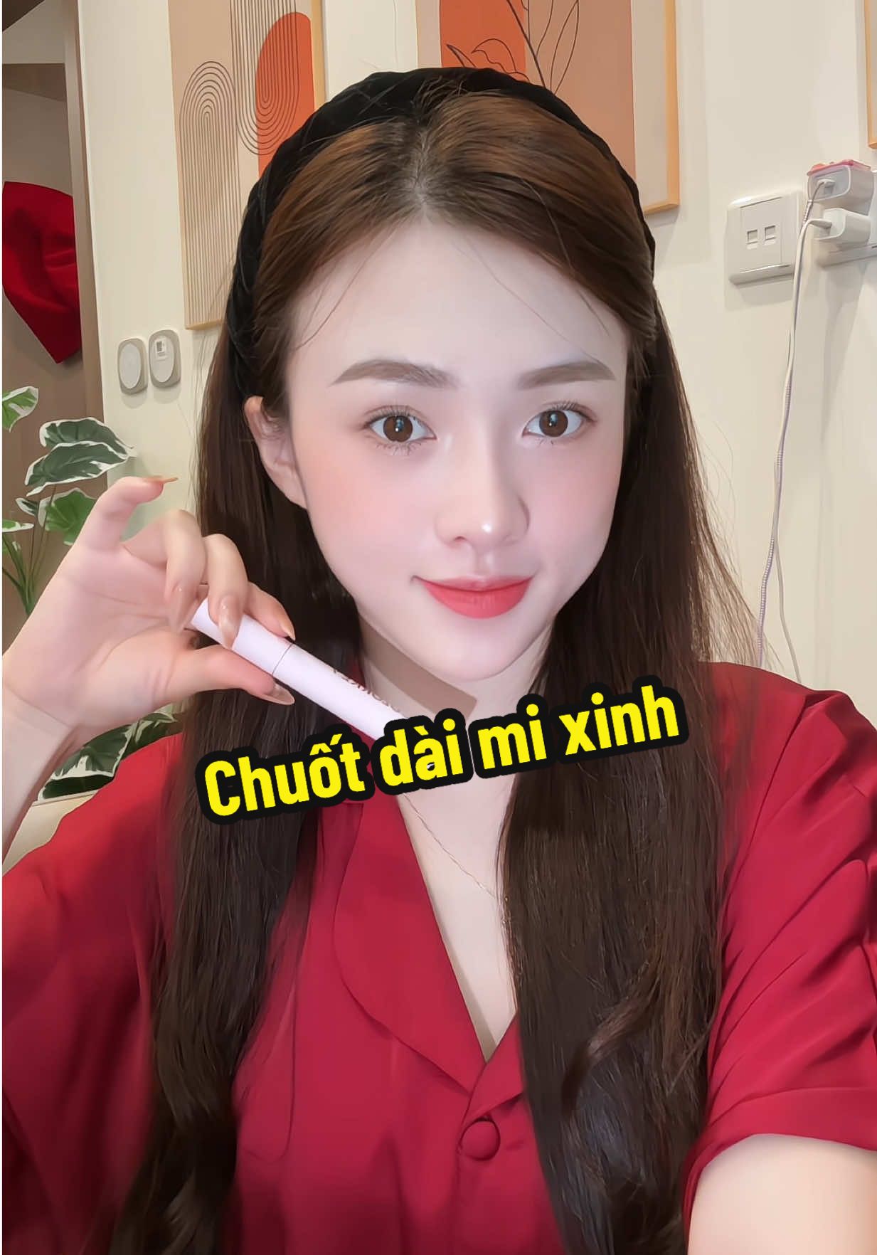 E nối mi ko hợp cứ bị già ấy 😭 Nên là phải chuốt thôiiii #landaulamvo 