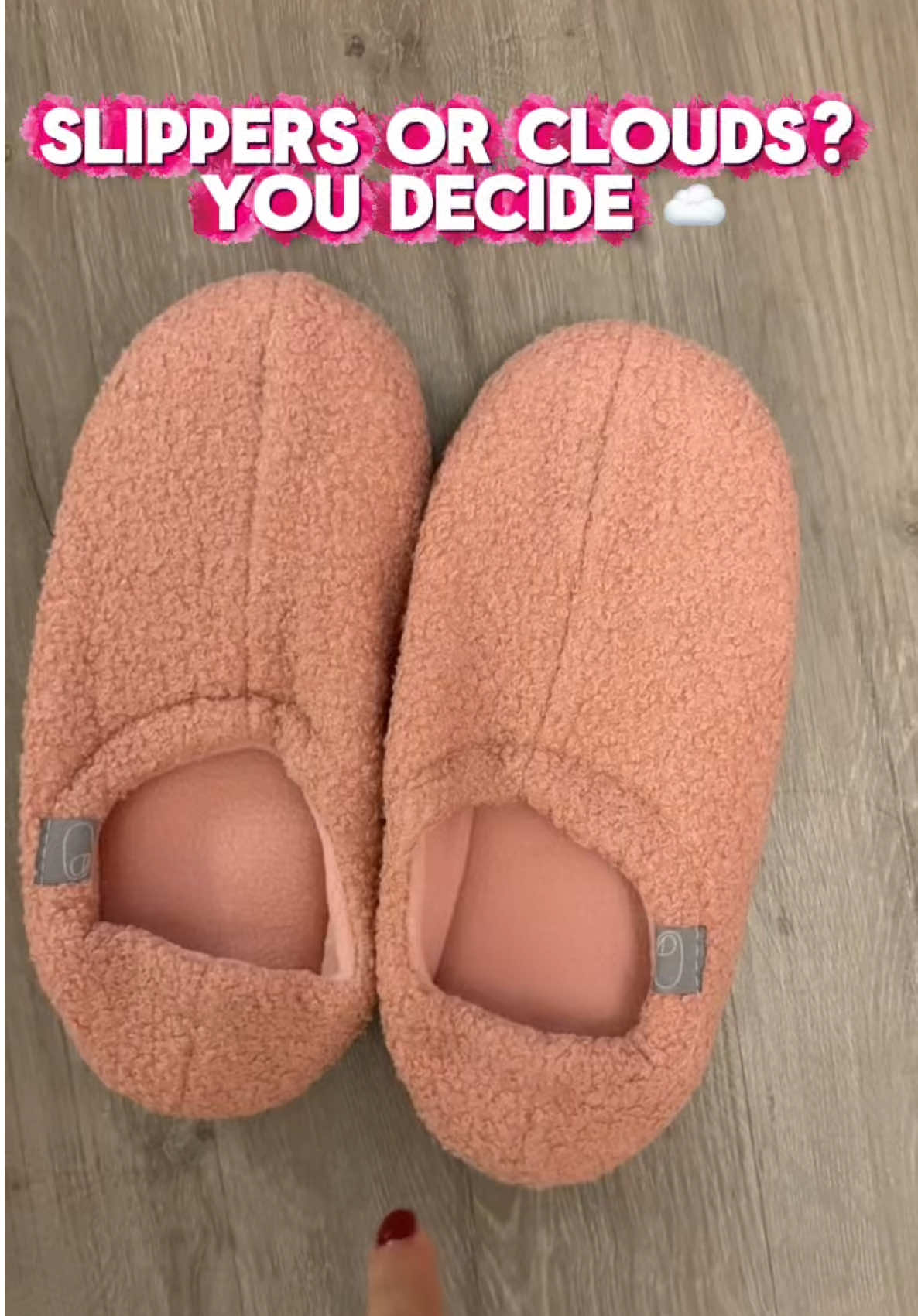 POV: You just found the comfiest slippers on TikTok Shop 👏 #tiktokshopcreatorpicks 