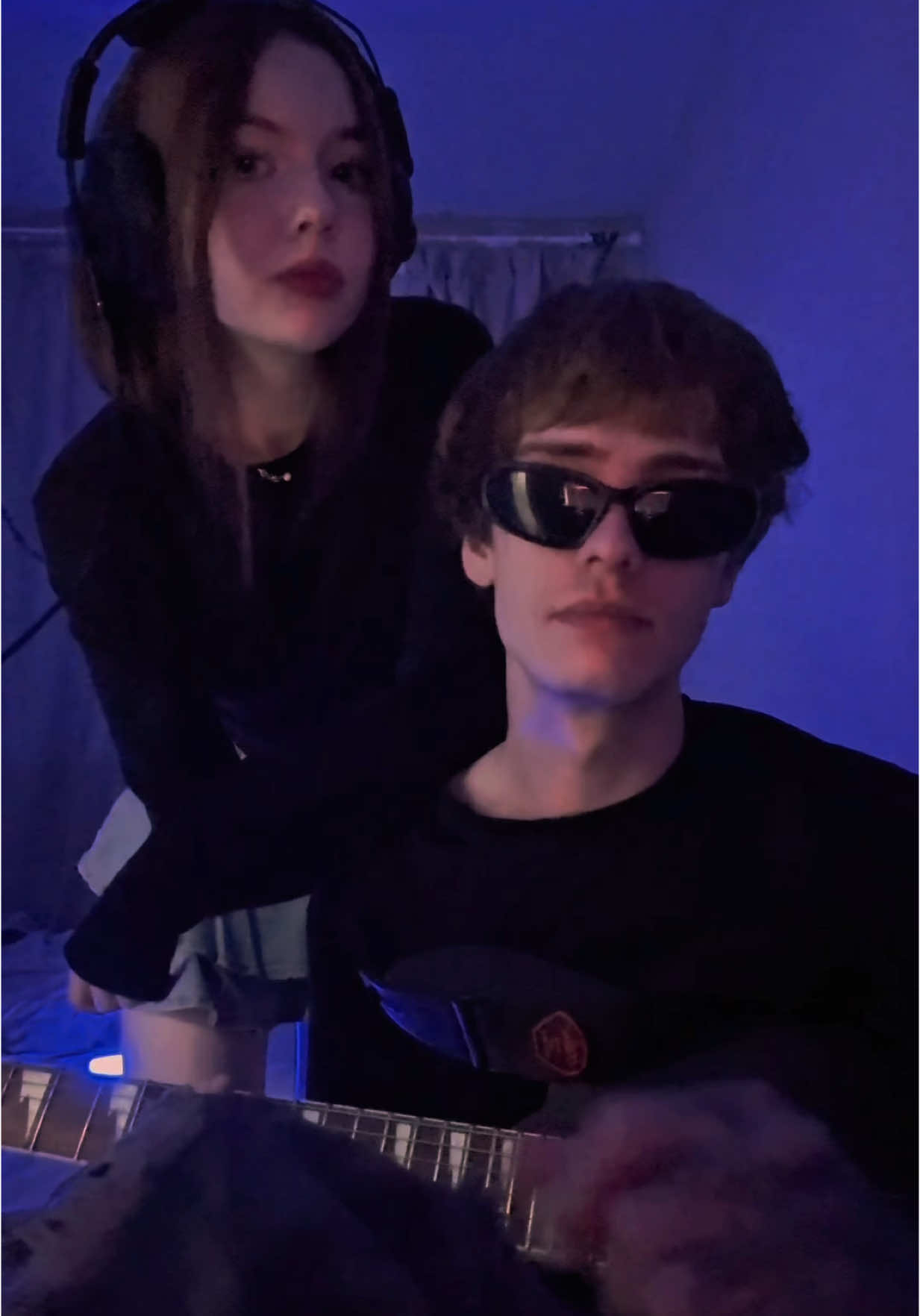 аче) 