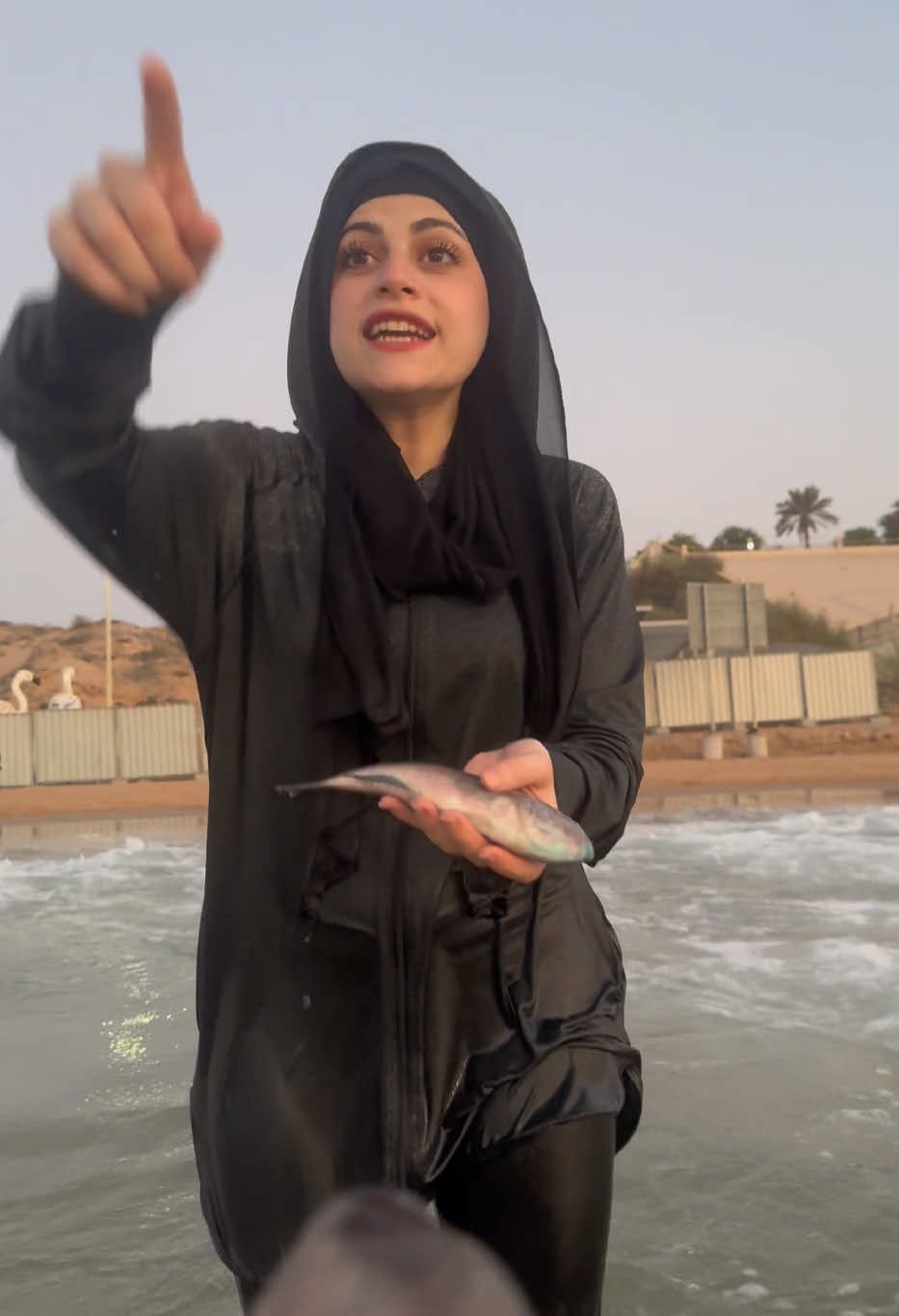 البنت الحنونة والسمكة😁😁#ام_سيف #جيفارا_العلي #نانو 