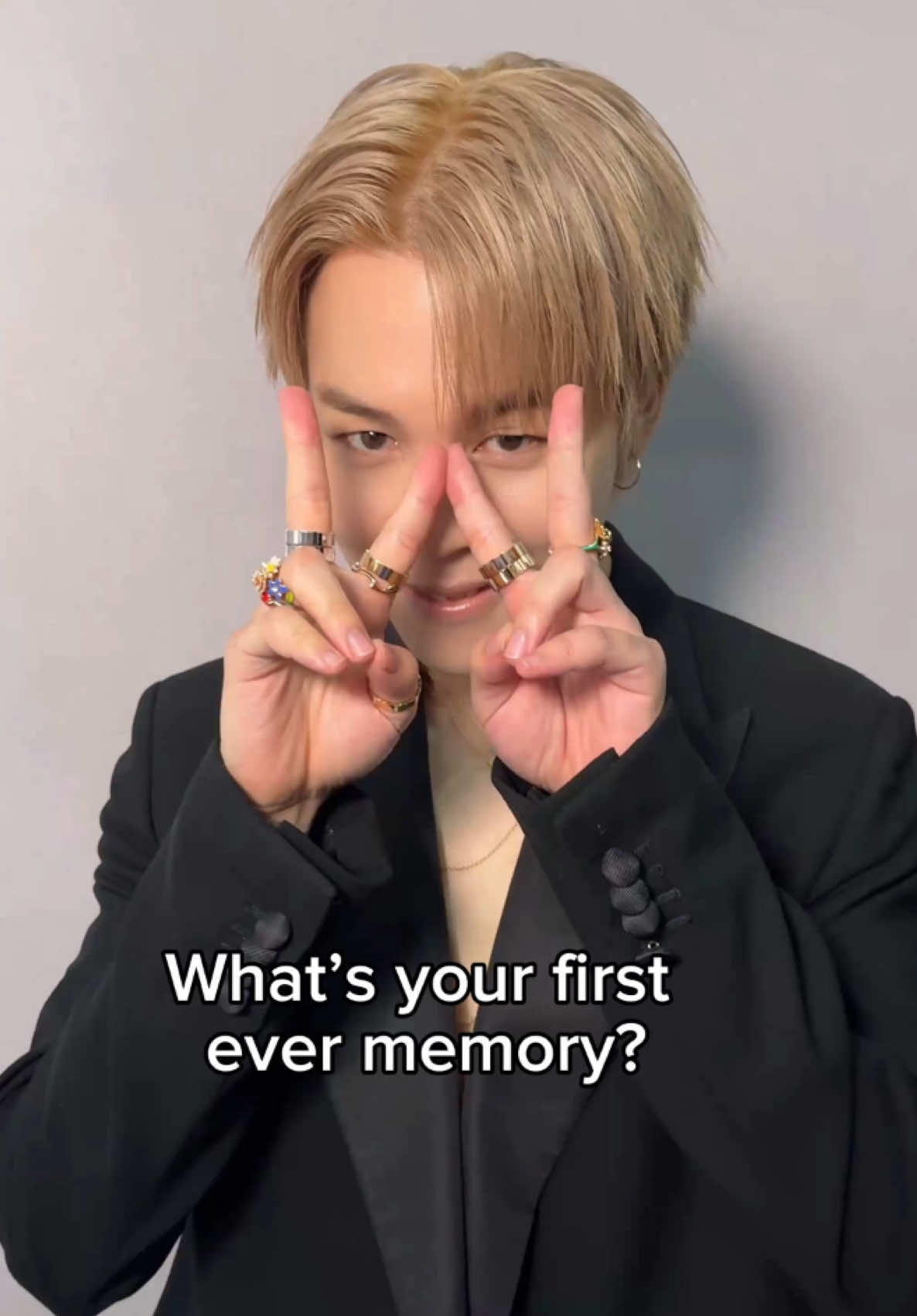 Jimin rewinds to a childhood memory  #DiorSS26 #TikTokFashion 
