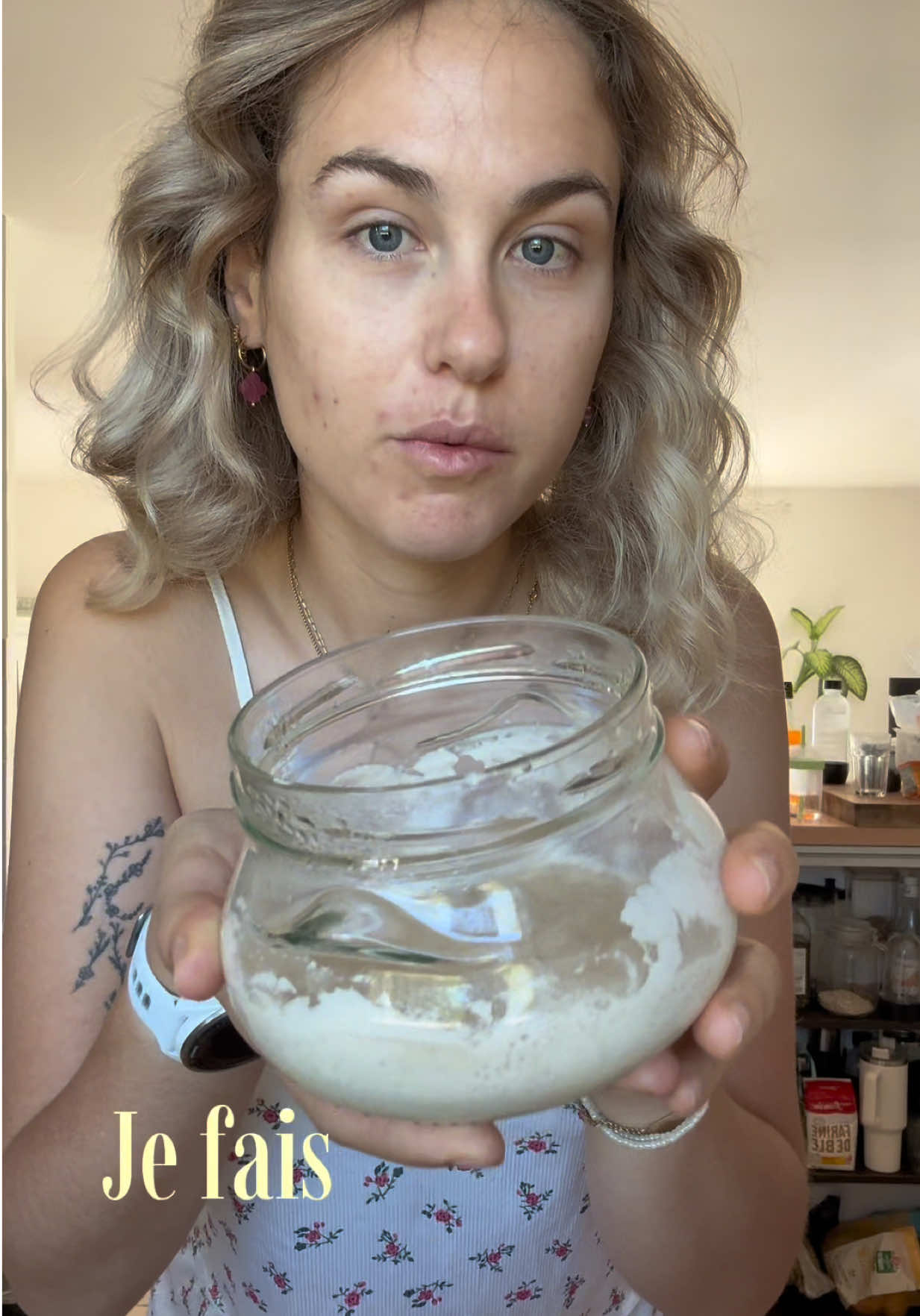 Je fais mon levain - épisode 3👩🏼‍🍳  Cette fois ci c’est une croute ?? Non mais je vais jamais m’en sortir mais bon cette fois ci j’ai continué et rafraîchie au lieu de tout refaire !  #levain #pain #fermentation #CapCut 