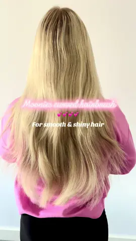 @Moonie’s | Hair Essentials 💖💝💞💕💓💗 #rapunzel #curvedbrush #shinyhair #smootherhair #mooniehair #hairessentials #ad 
