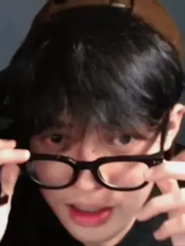 Yang ditunggu-tunggu akhirnya face reveal juga 🫣 @Adhit Live @Adhit normal @kimduyenyep @Adhitya yappeo  #adhitlive #adhityappeo 