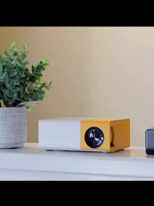 Mini Projetor Portátil 💕link nos comentarios #FYP #fy #foryou #paravoce #viral #trend #explore #xyzbca #estourar #emalta #tiktokbrasil #praexplorar #descobrir #parati #brasilviral #meutiktok #algoritmo #tendencia #descubra
