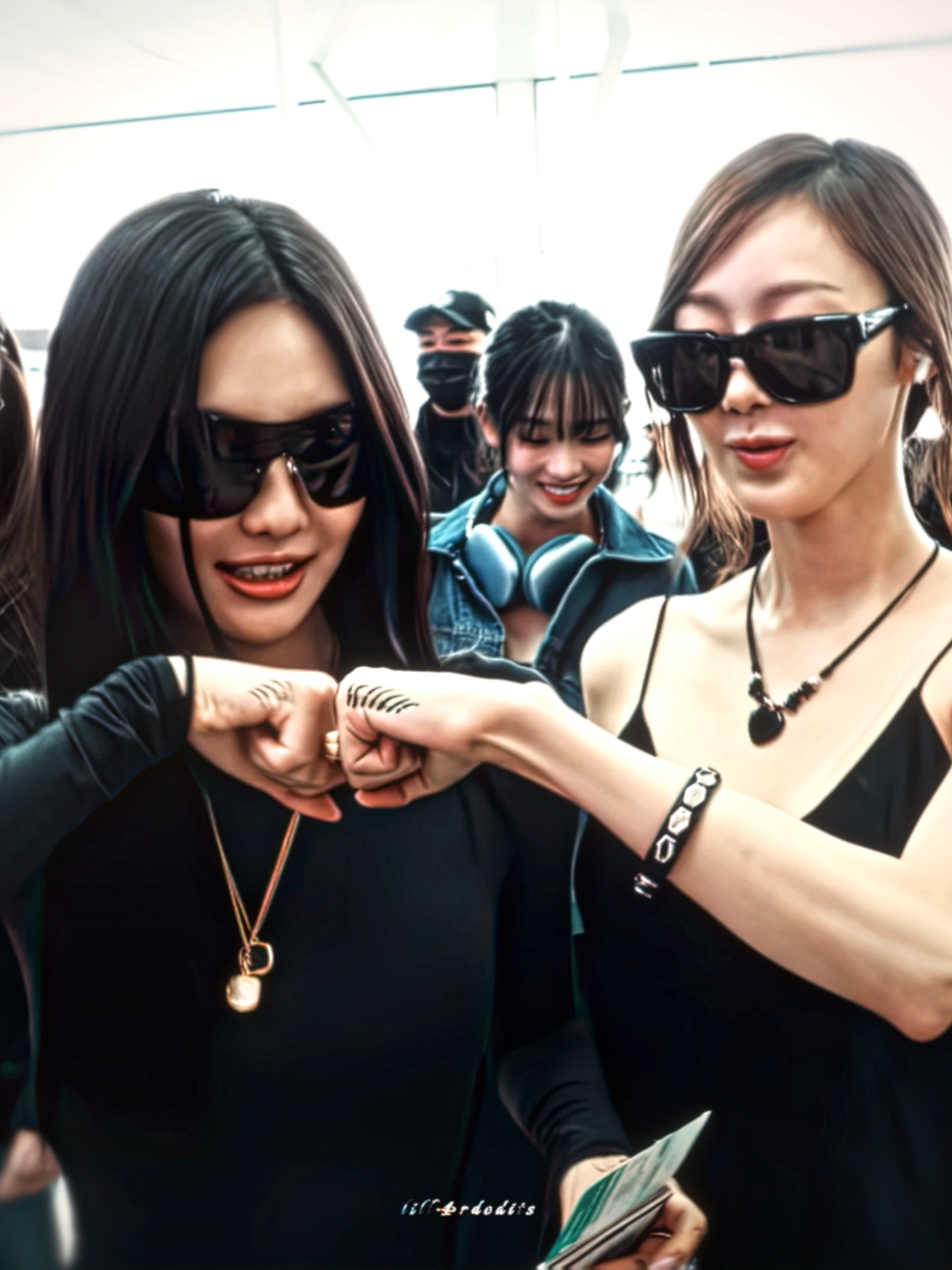Giselle and Ningning matching tattoos!?! #giselle #ningning #aespa #aespaedit#kpop #fyp #edit #lill4rdedits