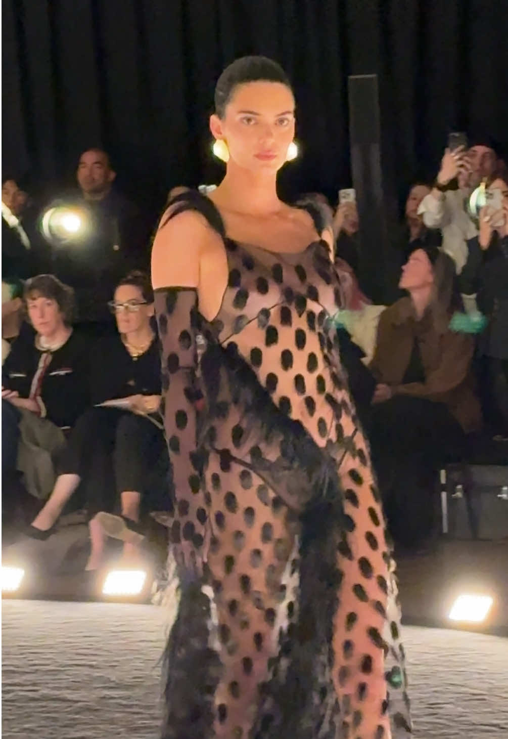 #kendalljenner #schiaparelli #TikTokFashion #pfw 
