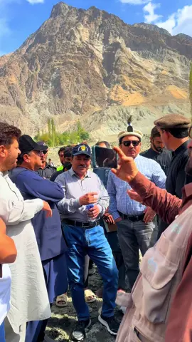 غذر میں عوامی مطالبہ رنگ لے آیا، تالی داس جھیل کا سپل وے آخرکار کھول دیا گیا! Public demand wins in Ghizer — Talidas Lake spillway finally opened! #BreakingNews #GhizerUpdates #TalidasLake #SpillwayOpened #NHAProjects               