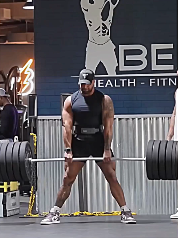 Anatoly prank with💪😁 bodybuilders💪😁 #gym #anatolyprank #fyp #gymprank #anatoly 