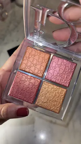 💌 Dior backstage 005 sunlit amber glow. APAIXONADA!!! ❤️ #dior #makeup #maquiagemtiktok #beleza #dicasdemaquiagem 