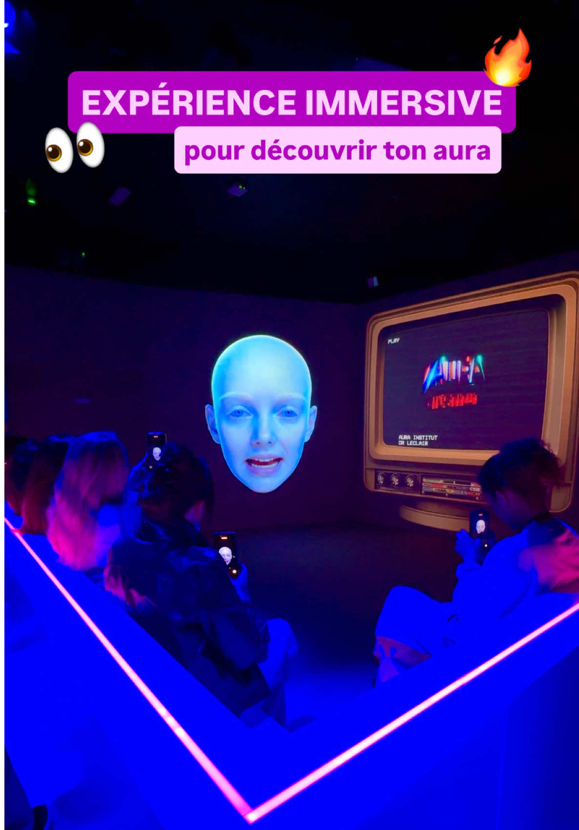 EXPO IMMERSIVE ✨ 🖼️ ”TOI” te plonge dans un parcours immersif unique où chaque choix compte, avec 10 salles interactives, des jeux, quizz et dilemmes… pour révéler ton aura et te découvrir autrement ! 🕓 Durée : 1h30 📆 Lun-Jeu 12h-18h30 / Ven 12h-19h  Sam 11h-19h / Dim 11h-18h 🔥 Âge requis : à partir de 7 ans 💰 Tarif plein : 22.90€ 💰 Étudiant : 20.90€ 💰 Enfant (7-15 ans) : 16.90€ 📍@weare_moir  17 Bd Saint-Jacques, 75014 Paris Ⓜ️ Place d’Italie —  #exposition #immersif #activite #insolite #expoimmersive #guidetoparis #popair #houseofdreamers #quefaireaparis #paris #sortiesparis #sortiraparis #moir 
