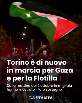 Migliaia di manifestanti hanno percorso le vie di Torino per sostenere la Global Sumud Flotilla. Foto e video di Alberto Giachino (Reporters) #torino #gaza #flotilla #torinoèlamiacittà