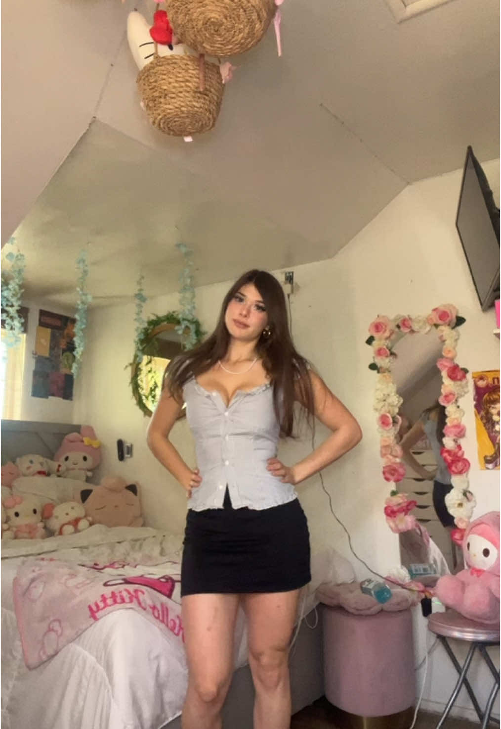 💕dancydance before school 💕i wish my shirt would stay how it is in the beginning :( lowkey making me boxy lol butttt anyway  i love this black miniskirt it’s so easy to style ❤️❤️ #fyppp #partiii #dancetrend #dancydance #fitcheck 