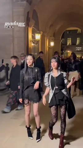 #natty et #haneul du groupe @KISS OF LIFE au défilé @ISABEL MARANT ✨  #parisfashionweek #fashionweek #kissoflife 