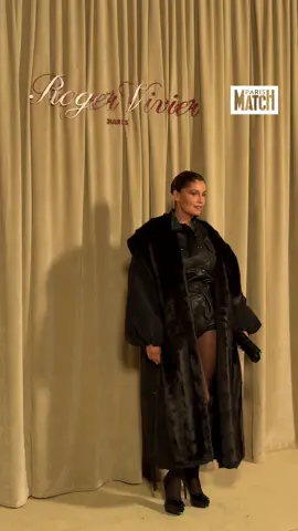 #laeticiacasta #fashionweek #rogervivier #TikTokFashion #onregardequoi @Roger Vivier 