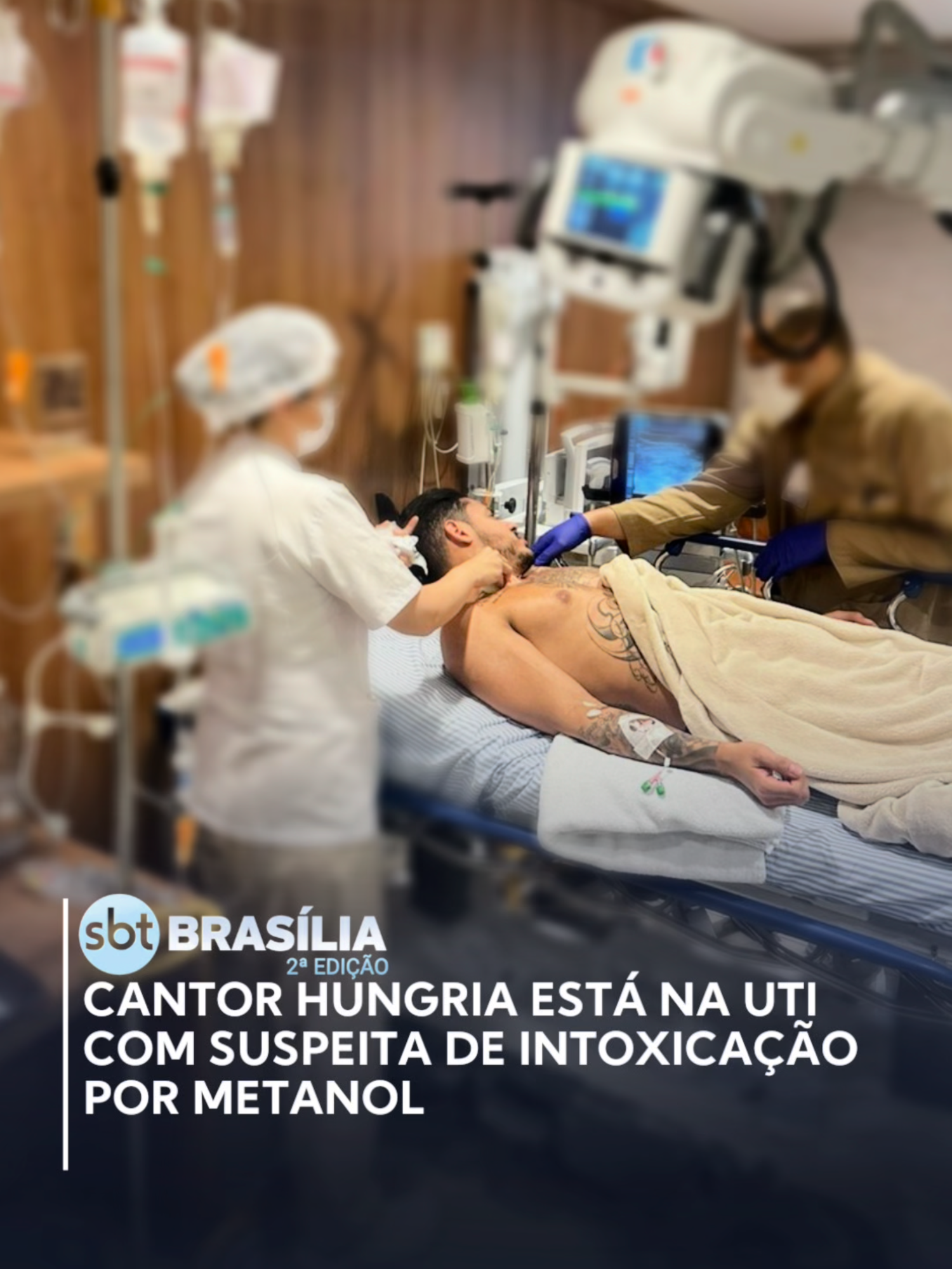O rapper Hungria foi internado nesta quinta-feira (2), em Brasília, após suspeita de ter ingerido uma bebida adulterada. O artista deu entrada no Hospital DF Star e foi transferido para a UTI, onde passa por hemodiálise e segue em tratamento. A equipe do cantor afirmou que o caso lembra os episódios recentes de intoxicação por metanol registrados em São Paulo. Segundo boletim médico, Hungria encontra-se consciente, orientado, estável, com respiração espontânea e sem alterações visuais. 👉 Acompanhe todos os detalhes hoje, a partir das 19h, no SBT Brasília 2ª Edição. #hungria  #cantor #artista #sbtbrasilia #sbt #jornalismo #brasilia #brasília #distritofederal #reportagem
