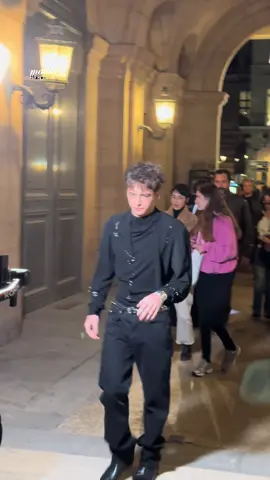 @bách au défilé @ISABEL MARANT #parisfashionweek #TikTokFashion 