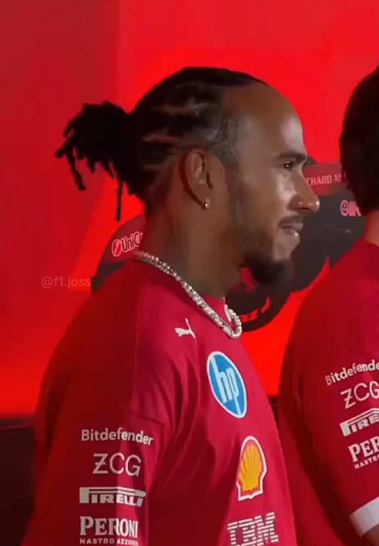 ay sus ojitos 🥺 #lewishamilton #singaporegp 