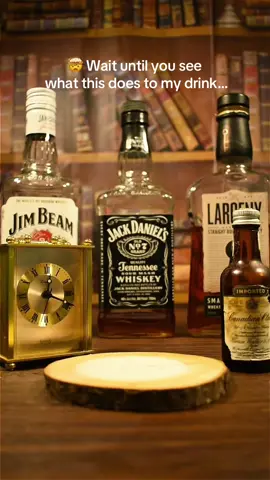 You’ll never drink whiskey the same way again after this🔥🥃 #oldfashioned #drinktok #drinks #whiskey #cocktails 