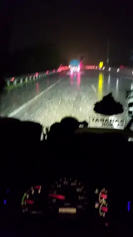 raindu⛈️ #truckmaniaindonesia#koplo  #storytruck #berandamu 