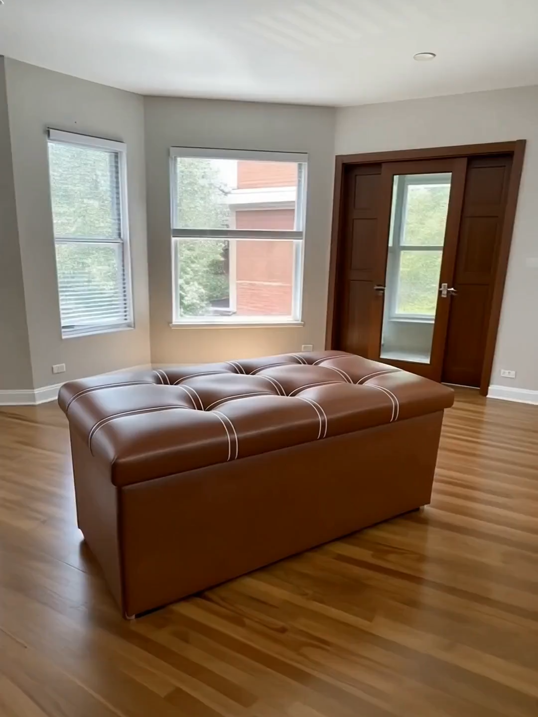 💥 Sofa Storage Lipat Multifungsi 💥 2 fungsi dalam 1 produk: kursi nyaman + kotak penyimpanan besar 😍 ✔️ Praktis, hemat ruang ✔️ Bisa dilipat saat tidak digunakan ✔️ Cocok untuk segala ruangan 💡 Pilihan tepat untuk hunian minimalis & modern! #SofaStorage #SofaBox #PerabotPraktis #DekorasiRumah #FurnitureLipat #BoxSimpan #InteriorRumah #RumahMinimalis