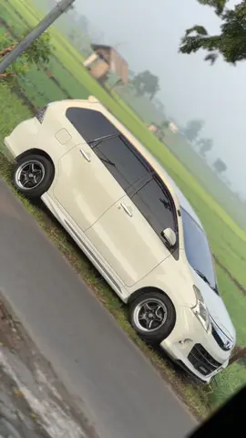 Nyeni nyeni sekali
