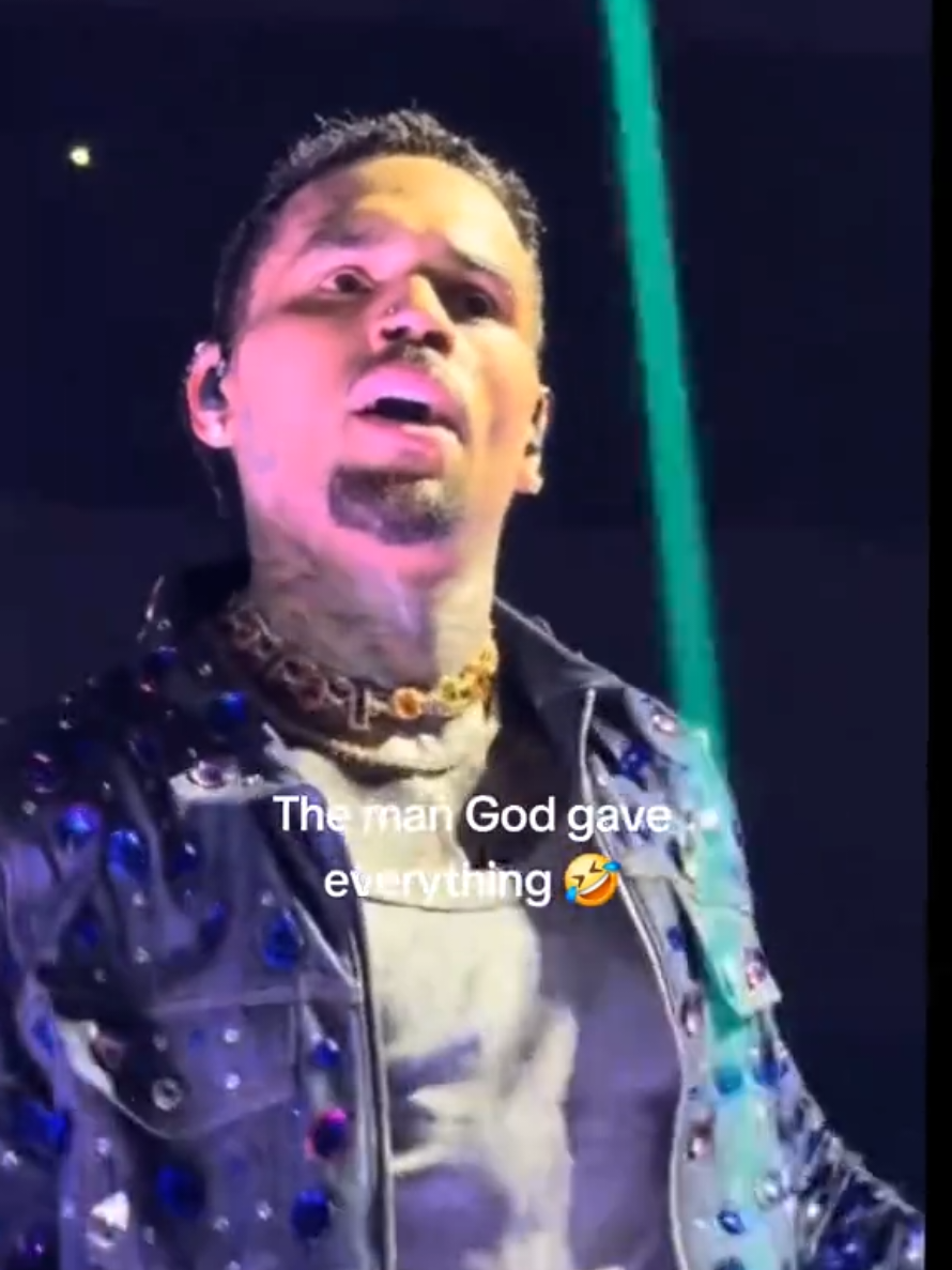 Multi-talented 😍 #chrisbrown #teambreezy #blowup #viral #foryoupage 